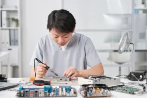 electronics-engineer